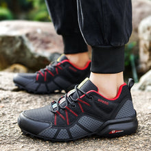 Cargar imagen en el visor de la galería, Lightweight Breathable Men's Mesh Outdoor Sports And Casual Hiking Shoes