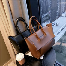 Load image into Gallery viewer, Fashion Women Shoulder Bags Large Capacity Handbags Simple Retro Tote Bags Solid Color Famous Brand High Quality Bags