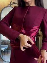 Cargar imagen en el visor de la galería, Burgundy Satin Strappy Top & High-waisted Pants Set