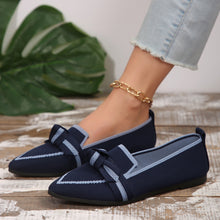 Cargar imagen en el visor de la galería, Bow Contrast Trim Point Toe Loafers