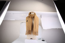 Load image into Gallery viewer, 1Pc Electric Heated Winter Scarf USB Heating Neck Wrap Unisex Heated Neck Shawl Soft Warm Scarves 3 Heating Modes For Outdoor Cycling Skiing Skating