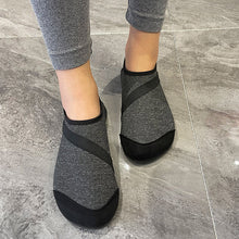 Load image into Gallery viewer, Indoor Sneaker Men's And Women's Non-slip Socks