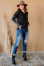 Cargar imagen en el visor de la galería, Sudadera con capucha de punto gofrado con lavado mineral Take a Break de BiBi