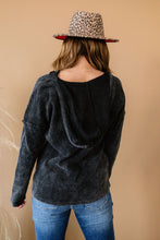 Cargar imagen en el visor de la galería, Sudadera con capucha de punto gofrado con lavado mineral Take a Break de BiBi