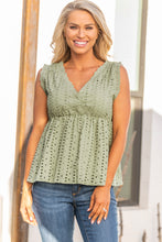Load image into Gallery viewer, Sleeveless Eyelet Peplum Top