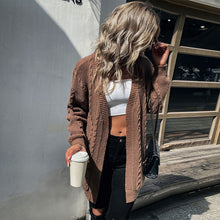 Cargar imagen en el visor de la galería, Cárdigan abierto con ribete acanalado y punto trenzado