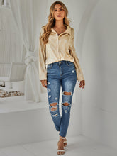 Cargar imagen en el visor de la galería, Camisa de cuadros con dobladillo curvo