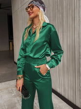 Cargar imagen en el visor de la galería, Conjunto de camisa con botones al frente y pantalón fruncido