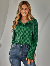Cargar imagen en el visor de la galería, Camisa de cuadros con dobladillo curvo