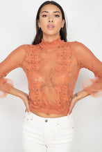 Cargar imagen en el visor de la galería, Blusa fruncida con mangas abullonadas y ribete de encaje