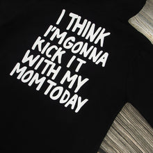 Cargar imagen en el visor de la galería, Chaqueta deportiva con capucha y letras para niños