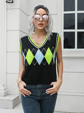 Load image into Gallery viewer, Geometric V-Neck Sweater Vest