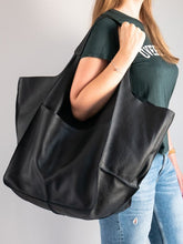 Load image into Gallery viewer, Vintage Large Capacity Handbags PU Soft Leather Big Bag Designer Luxury Women Shoulder Bag Beach On Vacation Woman Tote Bag
