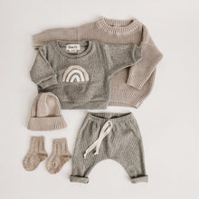 Cargar imagen en el visor de la galería, Baby Cartoon Fashion Sun Rainbow Letter Sweatshirt Pants Set
