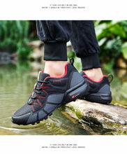 Cargar imagen en el visor de la galería, Lightweight Breathable Men's Mesh Outdoor Sports And Casual Hiking Shoes
