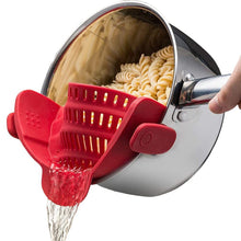 Cargar imagen en el visor de la galería, Silicone Pot Strainer Adjustable Silicone Clip On Strainer For Pots Pans And Bowls Kitchen Pot Strainer Hand Held Pot Drainer Fruit Washing Filter For Noodles Pasta Veggies
