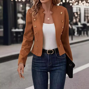 Chaqueta de mujer con cuello alto y múltiples botones, moderna