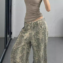 Load image into Gallery viewer, Retro Low Waist Serpentine Jeans Women&#39;s Loose American Trousers
