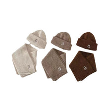 Cargar imagen en el visor de la galería, Children&#39;s Letters Hat Scarf Two-piece Set
