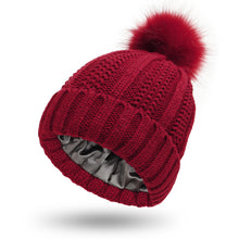Cargar imagen en el visor de la galería, Winter Knitted Hats Fashion Stretchy Lined Skull Hats For Women Faux Fur Pom Pom Hat Keep Warming Beanie Hat
