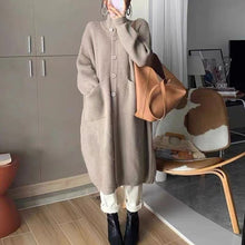 Cargar imagen en el visor de la galería, Turtleneck Sweater Women&#39;s Single-breasted Solid Color Long Sleeve Coat
