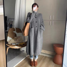 Cargar imagen en el visor de la galería, Turtleneck Sweater Women&#39;s Single-breasted Solid Color Long Sleeve Coat
