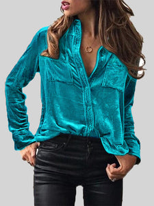 Camisa con cuello abotonado y bolsillos en el pecho