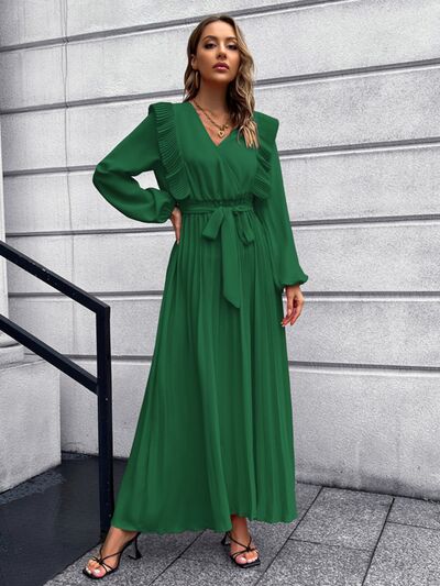 Vestido largo plisado con lazo en la cintura