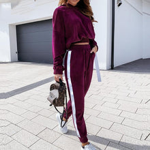 Cargar imagen en el visor de la galería, Conjunto de sudadera y pantalón de terciopelo para mujer, manga larga, corto 
