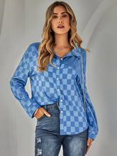 Load image into Gallery viewer, Checkered Curved Hem Shirt
