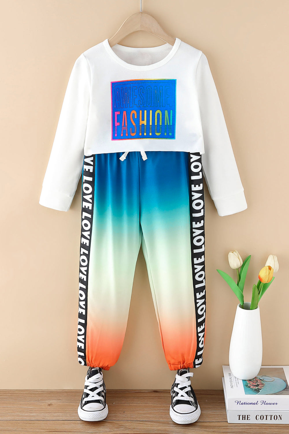 Girls Letter Print T-Shirt and Gradient Pants Set