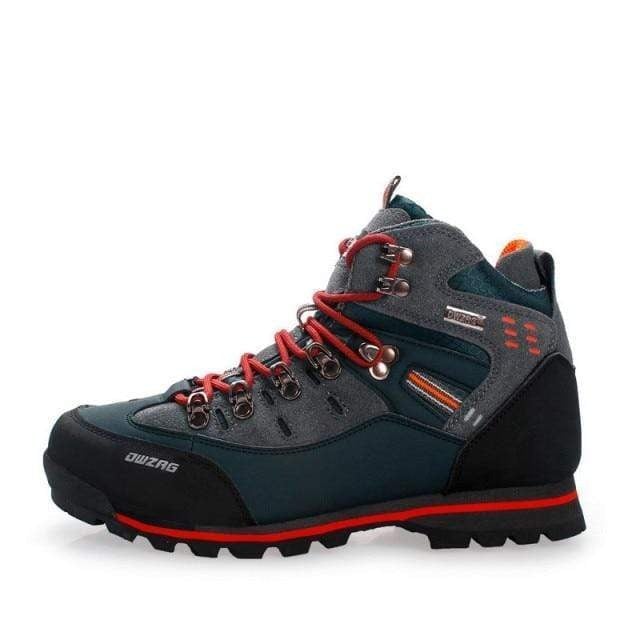 Botas de trekking para escalada de montaña en invierno