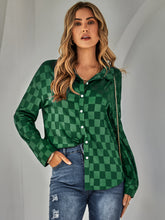 Load image into Gallery viewer, Checkered Curved Hem Shirt
