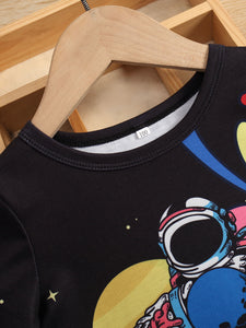 Camiseta con gráfico de astronauta para niños